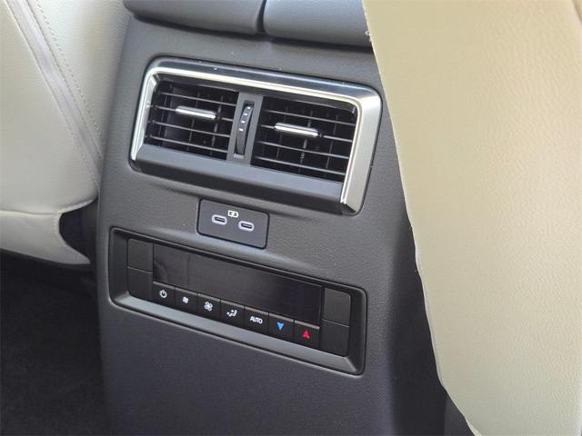 Photo of 2025 Rhodium White Premium Mazda CX-90