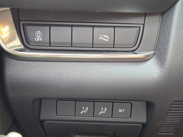 Photo of 2022 Snowflake White Pearl Mica Mazda CX-30