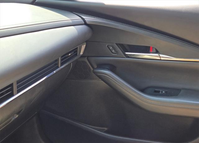 Photo of 2022 Snowflake White Pearl Mica Mazda CX-30
