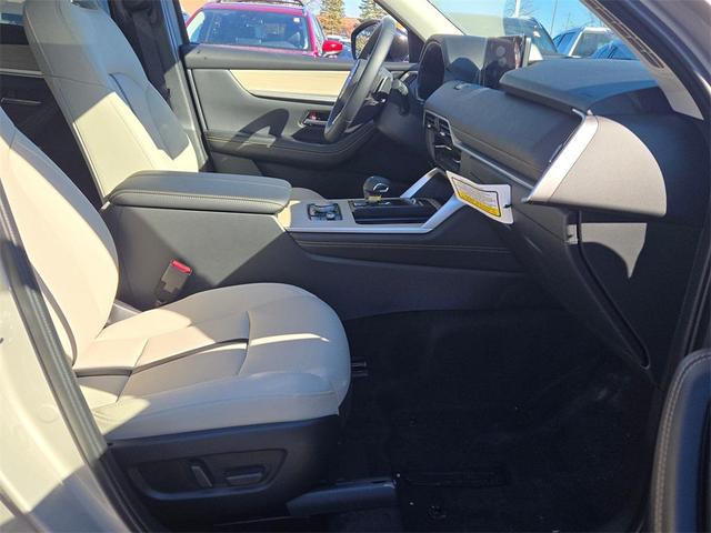 Photo of 2025 Platinum Quartz Mazda CX-90 PHEV