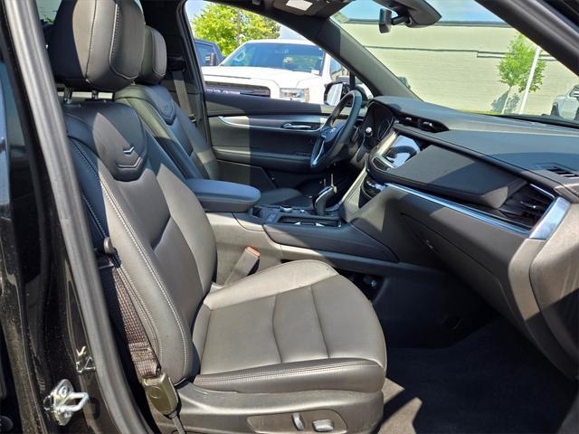 Photo of 2023 Stellar Black Metallic Cadillac XT6