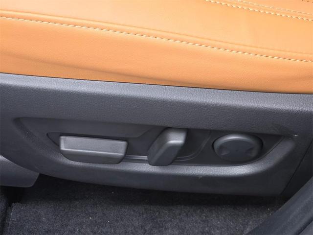 Photo of 2025 Zircon Sand Metallic Mazda CX-70