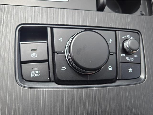 Photo of 2025 Zircon Sand Metallic Mazda CX-70