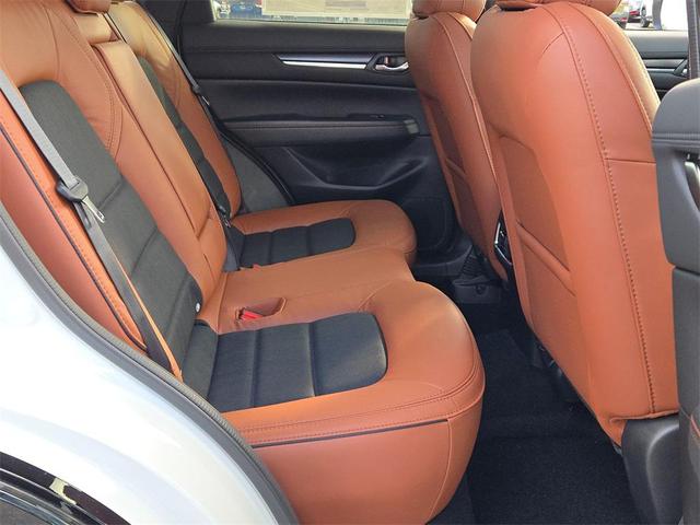 Photo of 2025 Rhodium White Metallic Mazda CX-5