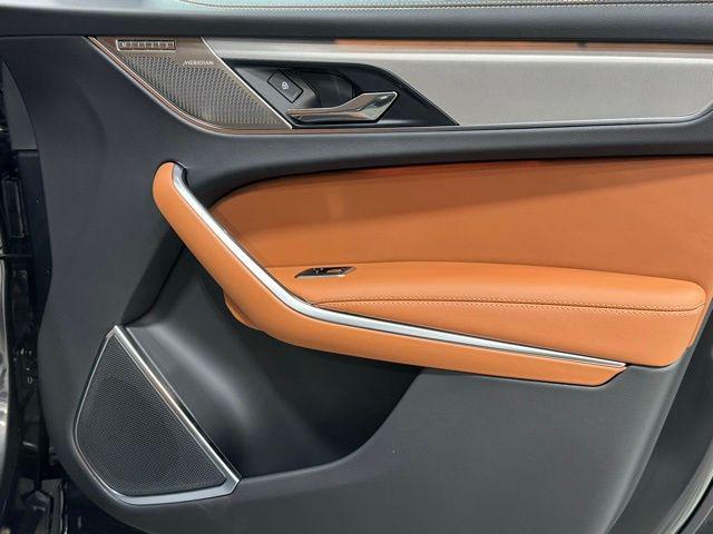 Photo of 2025 Gray Jaguar F-PACE
