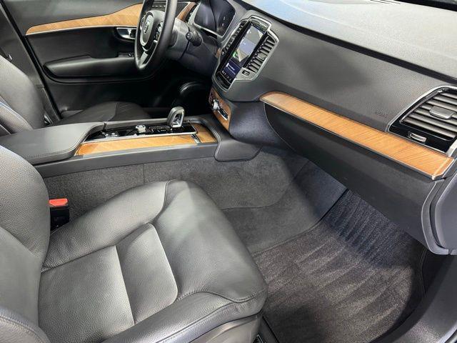 Photo of 2024 Silver Dawn Metallic Volvo XC90