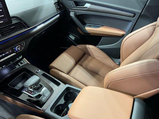 Photo of 2025 Florett Silver Metallic Audi Q5