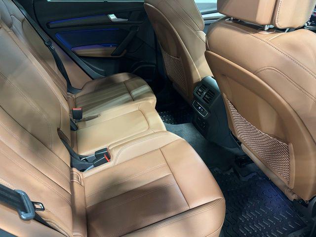 Photo of 2025 Florett Silver Metallic Audi Q5