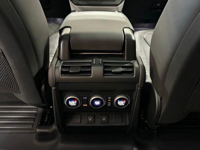 Photo of 2025 Fuji White Land Rover Defender