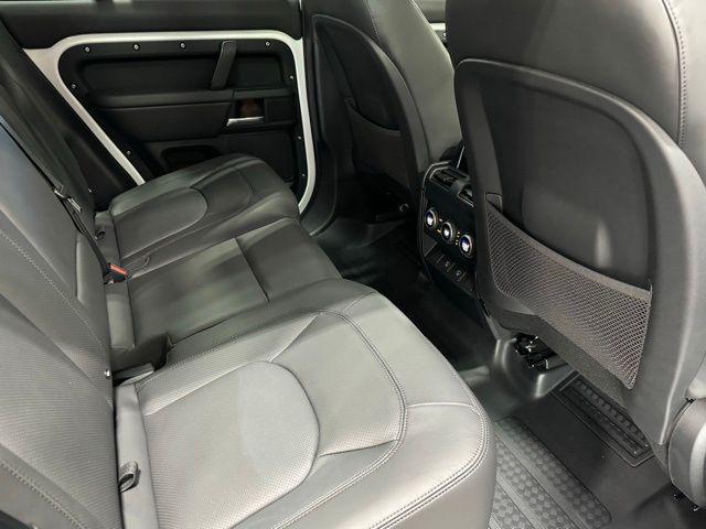 Photo of 2025 Fuji White Land Rover Defender