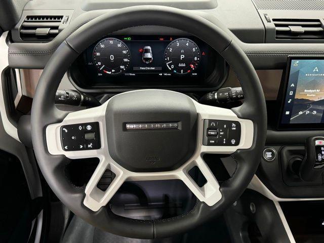 Photo of 2025 Fuji White Land Rover Defender