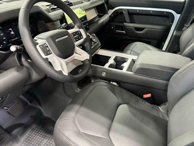 Photo of 2025 Fuji White Land Rover Defender