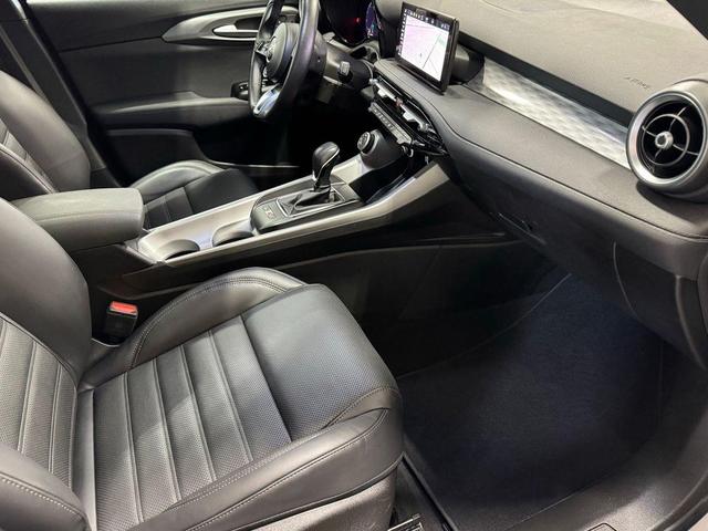 Photo of 2024 White Alfa Romeo Tonale