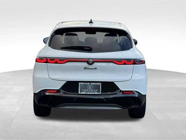 Photo of 2024 White Alfa Romeo Tonale