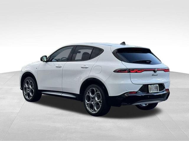 Photo of 2024 White Alfa Romeo Tonale