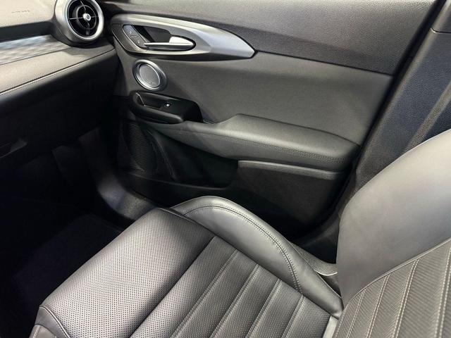 Photo of 2024 White Alfa Romeo Tonale