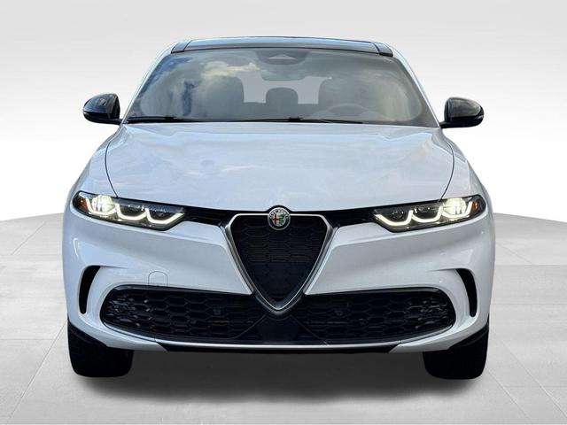 Photo of 2024 White Alfa Romeo Tonale