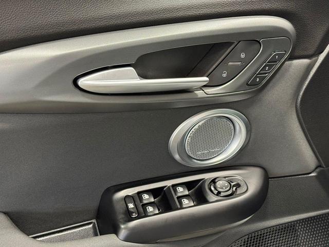 Photo of 2024 White Alfa Romeo Tonale