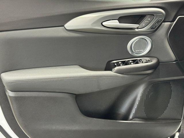Photo of 2024 White Alfa Romeo Tonale