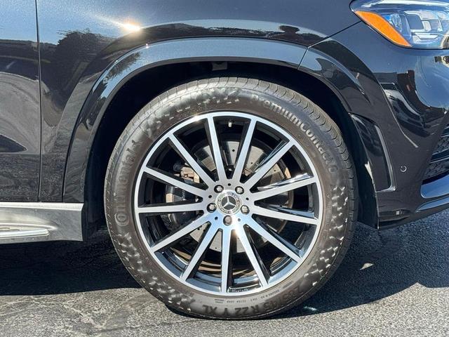 Photo of 2021 Obsidian Black Mercedes-Benz GLS 580