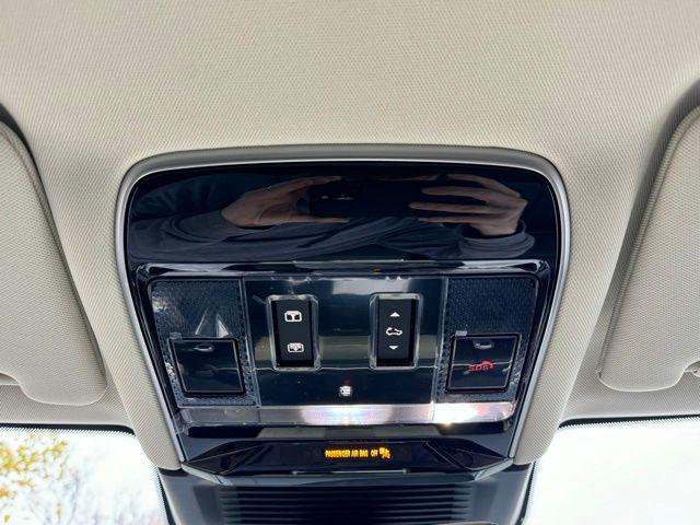 Photo of 2025 Black Land Rover Range Rover