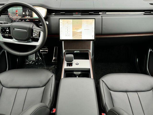 Photo of 2025 Black Land Rover Range Rover