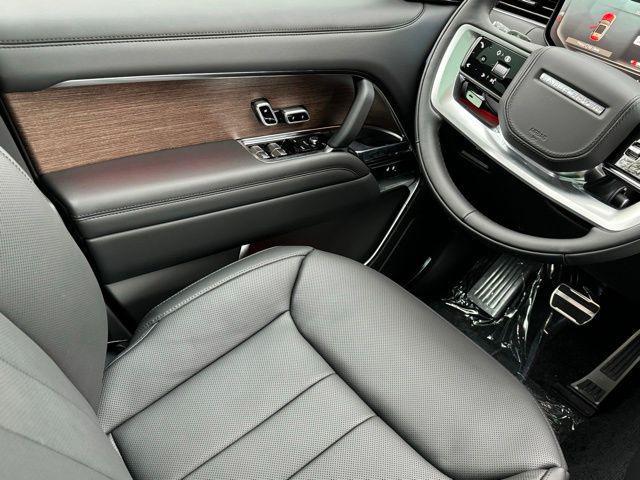 Photo of 2025 Black Land Rover Range Rover