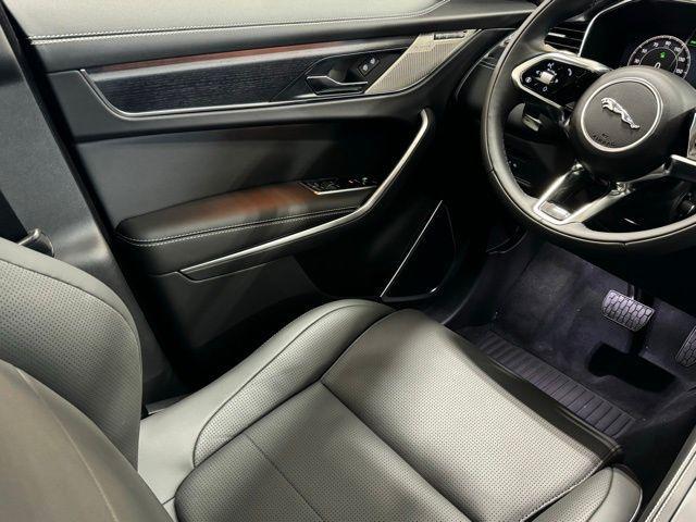 Photo of 2025 Gray Jaguar F-PACE