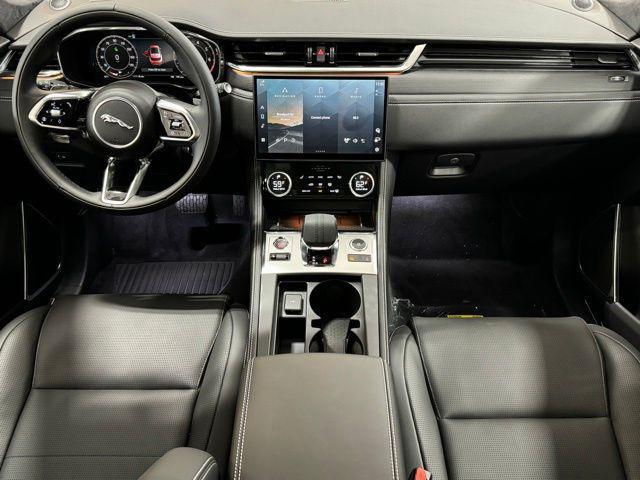 Photo of 2025 Gray Jaguar F-PACE