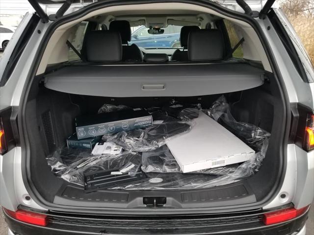 Photo of 2025 Silver Land Rover Discovery Sport