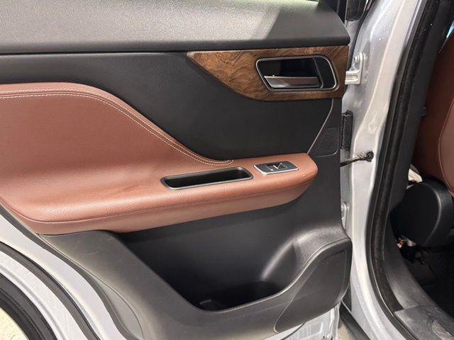 Photo of 2019 Indus Silver Metallic Jaguar F-PACE