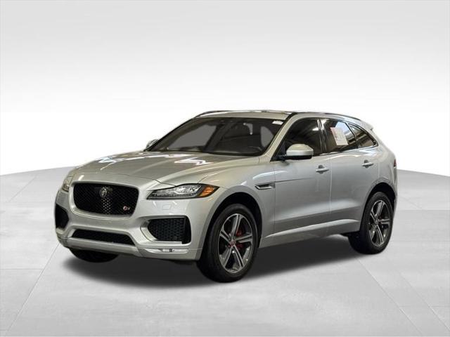 Photo of 2019 Indus Silver Metallic Jaguar F-PACE