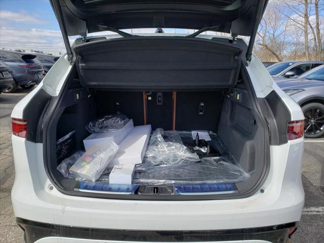 Photo of 2025 White Jaguar F-PACE