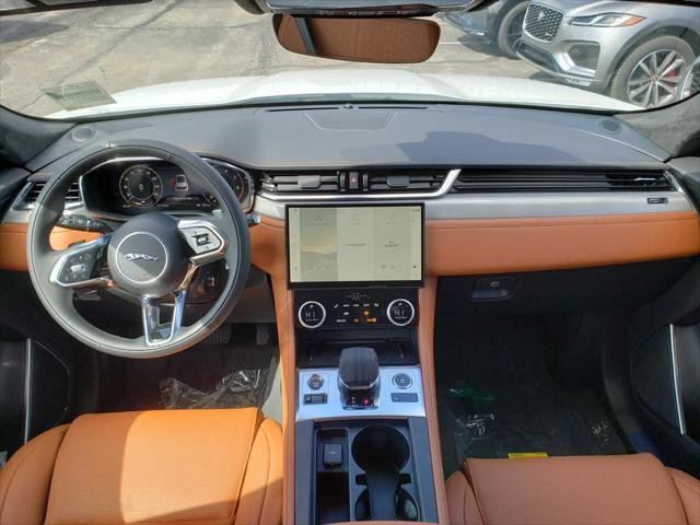 Photo of 2025 White Jaguar F-PACE