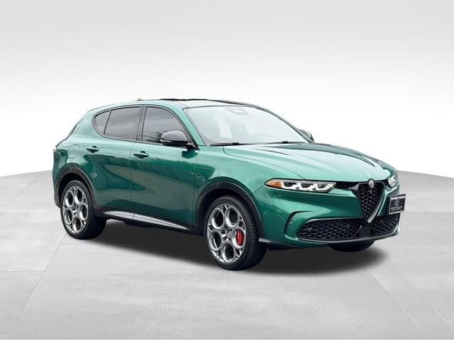 Photo of 2024 Verde Fangio Metallic Alfa Romeo Tonale