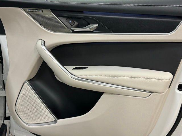 Photo of 2025 Fuji White Jaguar F-PACE