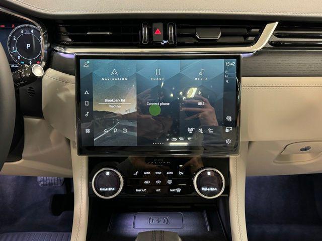 Photo of 2025 Fuji White Jaguar F-PACE