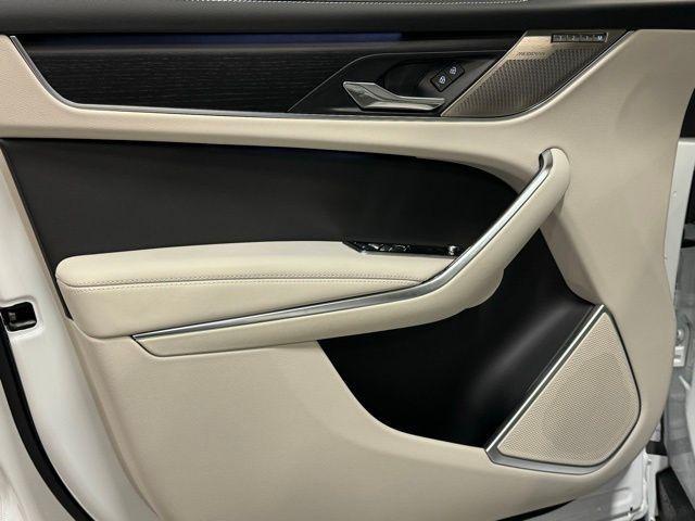 Photo of 2025 Fuji White Jaguar F-PACE