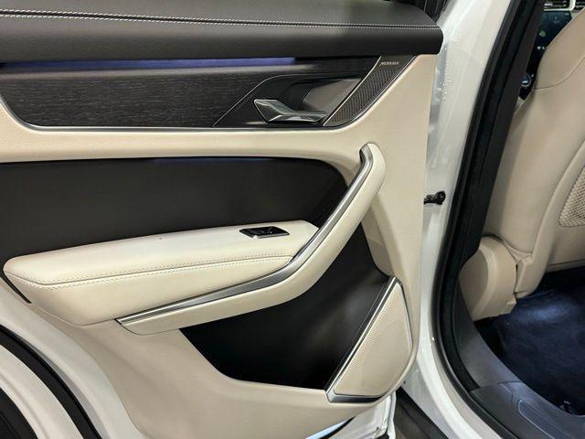 Photo of 2025 Fuji White Jaguar F-PACE