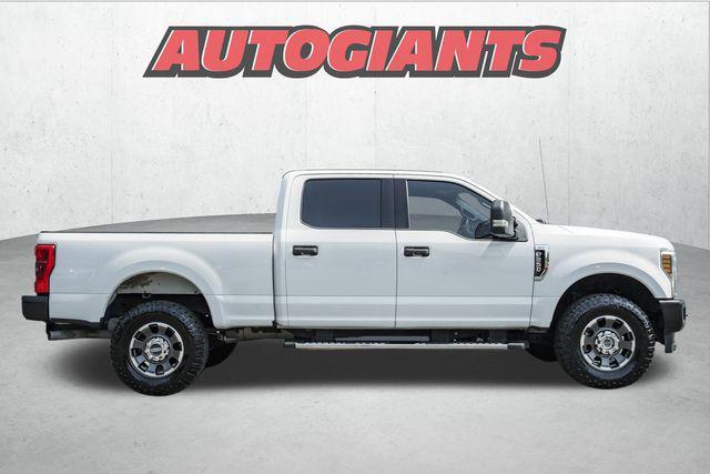 Photo of 2019 Oxford White Ford F-250