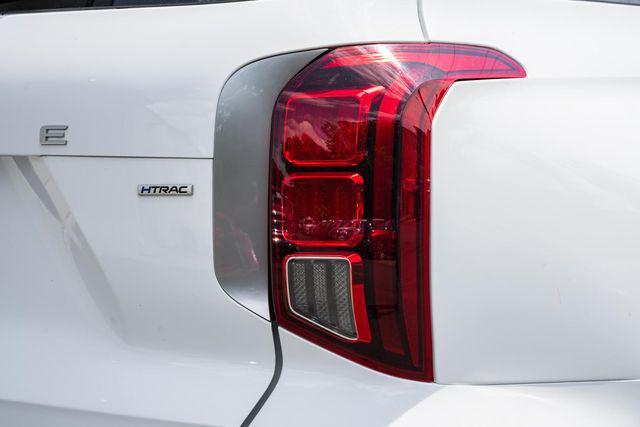 Photo of 2023 Hyper White Hyundai PALISADE