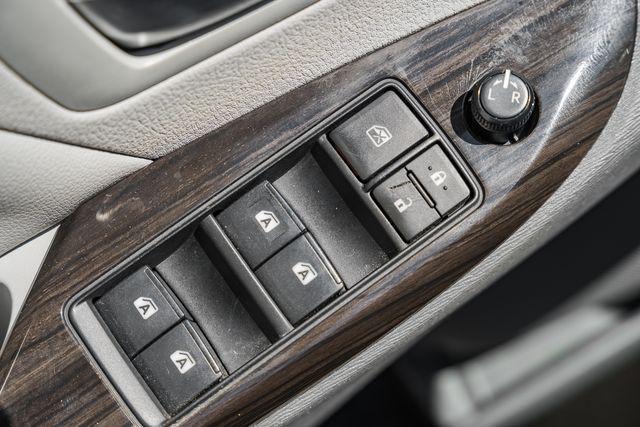 Photo of 2020 Midnight Black Metallic Toyota Sienna