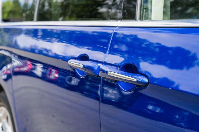 Photo of 2021 Ocean Blue Metallic Chrysler Pacifica Hybrid