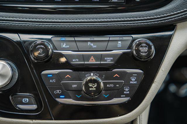 Photo of 2021 Ocean Blue Metallic Chrysler Pacifica Hybrid