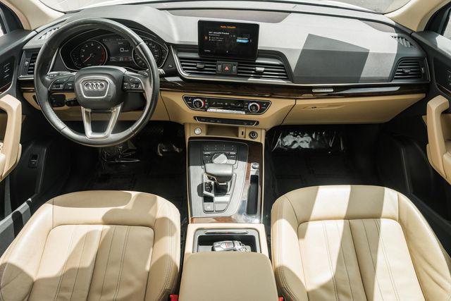 Photo of 2019 Ibis White Audi Q5