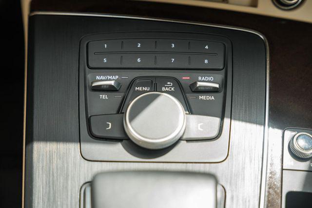 Photo of 2019 Ibis White Audi Q5