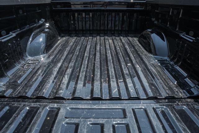 Photo of 2022 Black Chevrolet Colorado