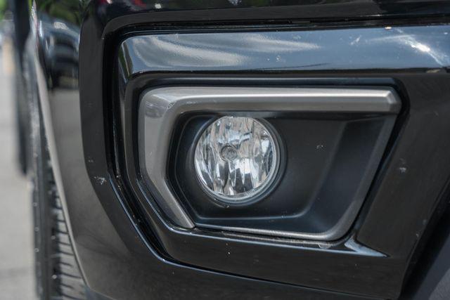 Photo of 2022 Black Chevrolet Colorado