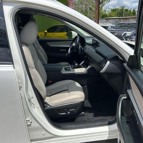 Photo of 2024 Rhodium White Premium Mazda CX-90