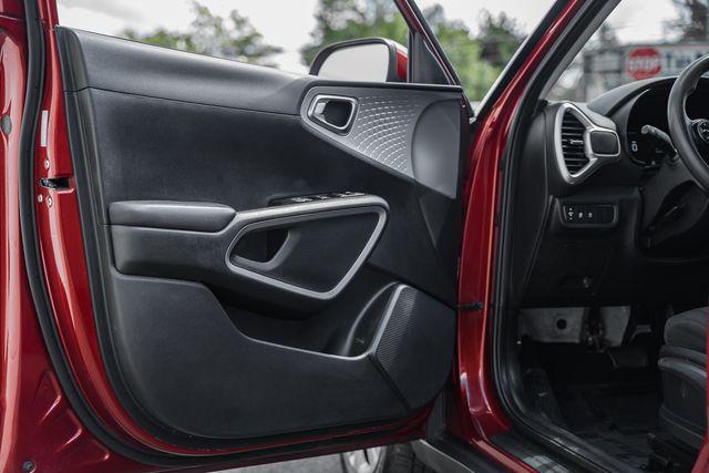 Photo of 2023 Mars Orange Kia Soul